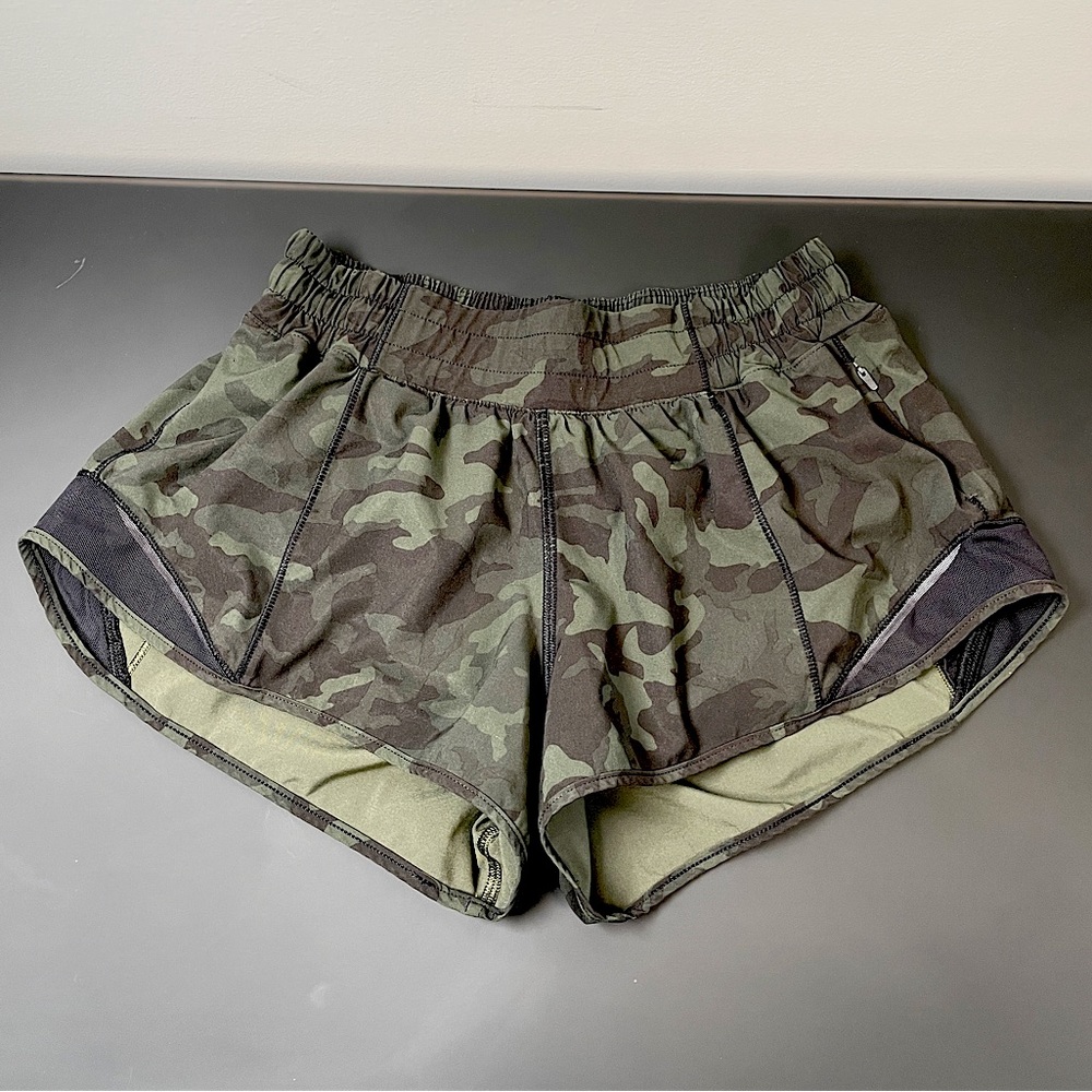 lululemon Hotty Hot Low-Rise 2.5”
